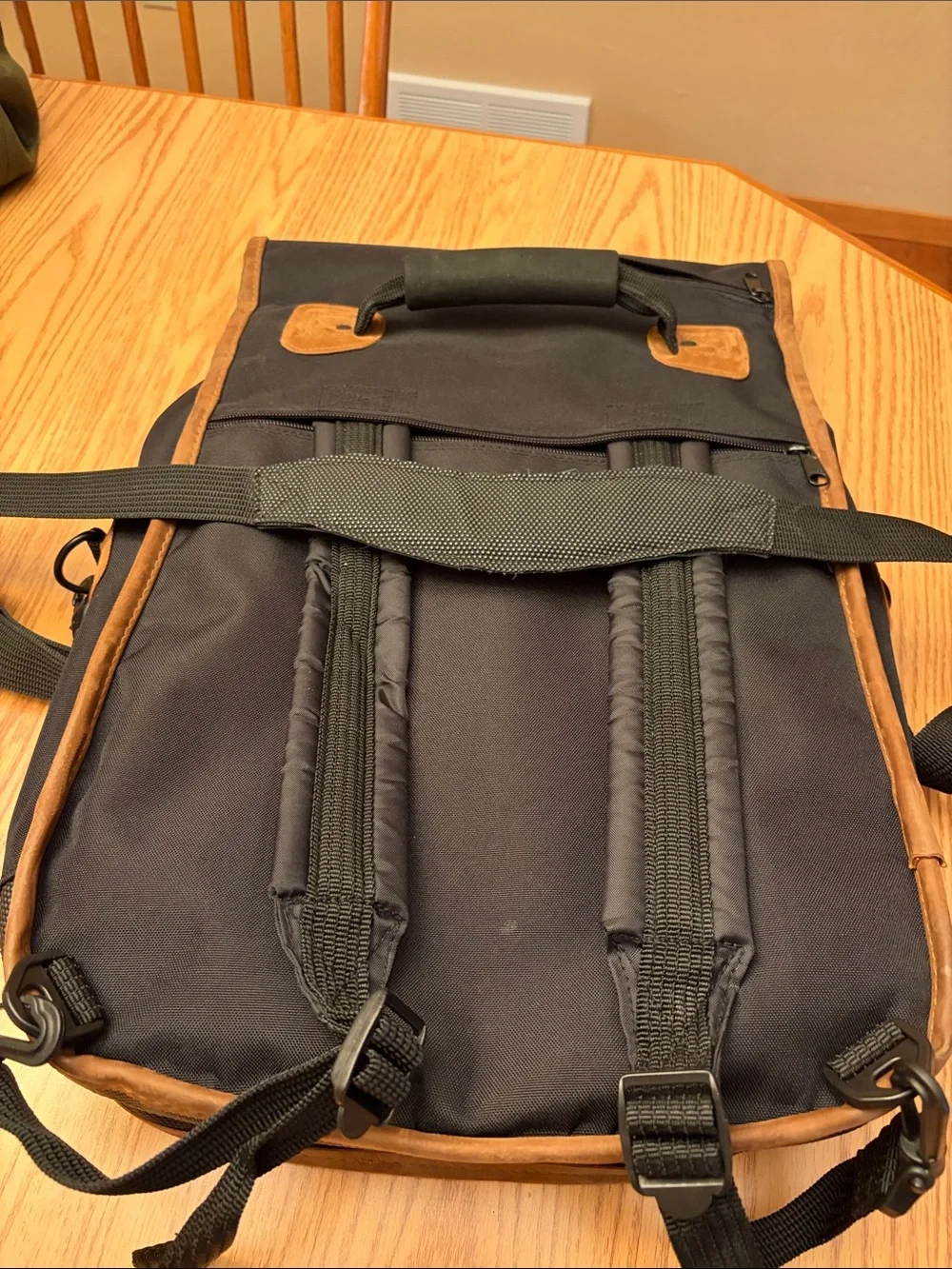 Kensington Messenger Bag Backpack 18x16x5 Black Brown Laptop Compartment